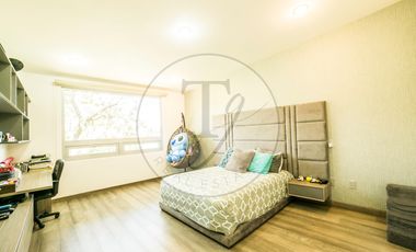 Exclusiva casa en Venta con acabados premium en Condado de Sayavedra