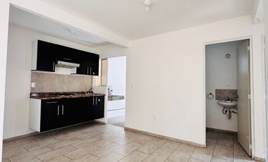 Renta departamento villas del refugio