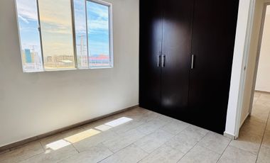 Renta departamento villas del refugio