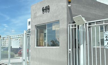 Renta departamento villas del refugio