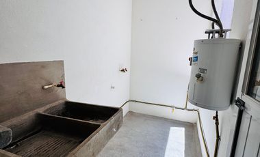 Renta departamento villas del refugio