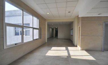 Oficinas en alquiler en Beccar - Centro Uruguay Norte -  6 cocheras