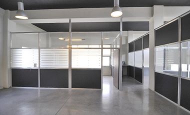 Oficinas en alquiler en Beccar - Centro Uruguay Norte -  6 cocheras