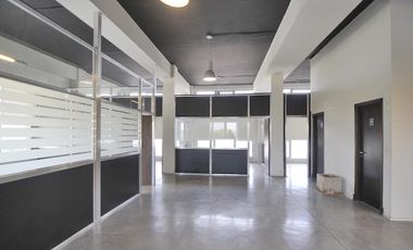 Oficinas en alquiler en Beccar - Centro Uruguay Norte -  6 cocheras