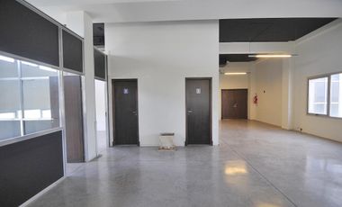 Oficinas en alquiler en Beccar - Centro Uruguay Norte -  6 cocheras