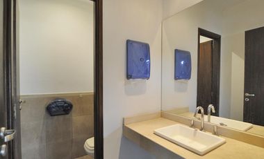 Oficinas en alquiler en Beccar - Centro Uruguay Norte -  6 cocheras