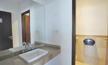 Oficinas en alquiler en Beccar - Centro Uruguay Norte -  6 cocheras