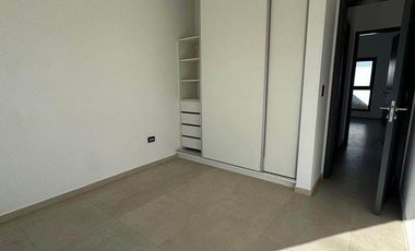 Duplex alquiler 2 dormitorios 1 baño con patio San Ignacio Village