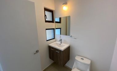 Casa en Venta o Renta con ampliación,  4 recamaras en Vista Bosques