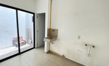 Casa en Venta o Renta con ampliación,  4 recamaras en Vista Bosques