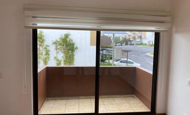 Casa en Venta o Renta con ampliación,  4 recamaras en Vista Bosques