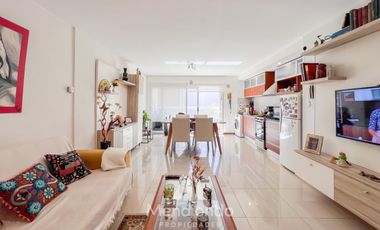 Depto 2 amb al frente con Balcón   Cochera muy amplia y baulera Zona Aldrey