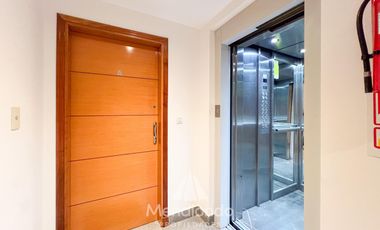 Depto 2 amb al frente con Balcón   Cochera muy amplia y baulera Zona Aldrey