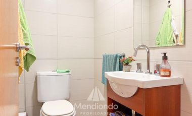 Depto 2 amb al frente con Balcón   Cochera muy amplia y baulera Zona Aldrey