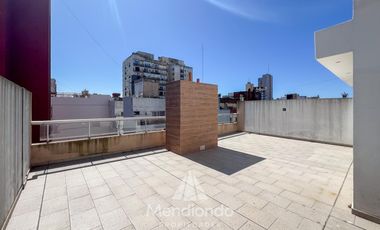 Depto 2 amb al frente con Balcón   Cochera muy amplia y baulera Zona Aldrey