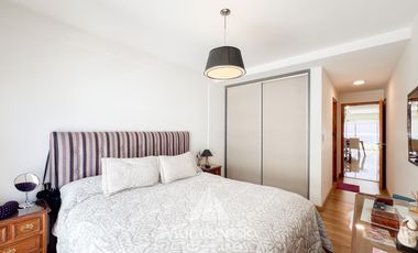 Depto 2 amb al frente con Balcón   Cochera muy amplia y baulera Zona Aldrey