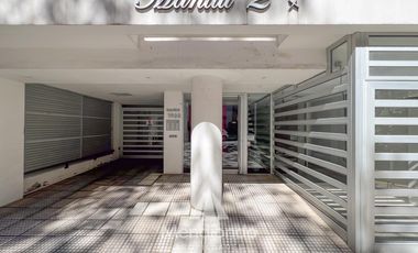 Depto 2 amb al frente con Balcón   Cochera muy amplia y baulera Zona Aldrey