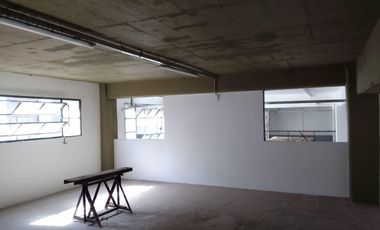 Parque Industrial - Galpón -  1370 m2 cubiertos - Alquiler - Quilmes
