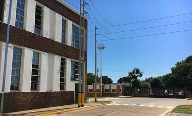 Parque Industrial - Galpón -  1370 m2 cubiertos - Alquiler - Quilmes