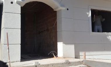 2 ambientes a pasos de Pza Brown.