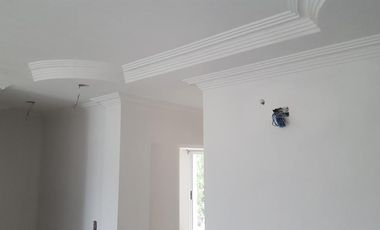 2 ambientes a pasos de Pza Brown.