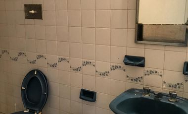 ALQUILER POR TEMPORADA - Chalet 3 ambientes, 5 plazas. Amplio parque y quincho.