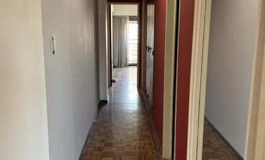 Departamento de categoria, 4 ambientes con cochera en Lomas de Zamora Oeste