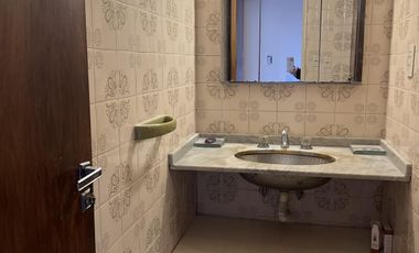 Departamento de categoria, 4 ambientes con cochera en Lomas de Zamora Oeste