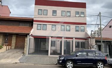 Edificio en venta - Martinez - Lote propio. 390 m2 - Frente a Unicenter.