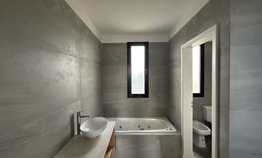 Casa en venta al lago en San Matias - Área 1