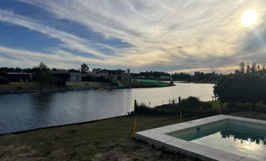 Casa en venta al lago en San Matias - Área 1