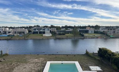 Casa en venta al lago en San Matias - Área 1