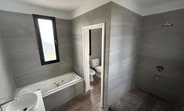 Casa en venta al lago en San Matias - Área 1