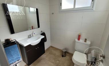 Local industrial con vivienda a metros de Mitre y Pelliza