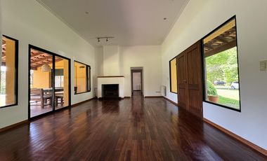 Increible casa Country “Los Alamos” Ibarlucea