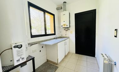 Increible casa Country “Los Alamos” Ibarlucea