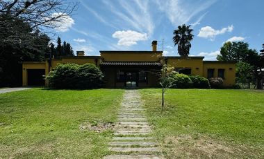 Increible casa Country “Los Alamos” Ibarlucea