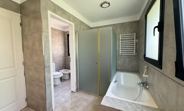 Increible casa Country “Los Alamos” Ibarlucea