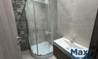 Departamento 2 ambientes con cochera y patio