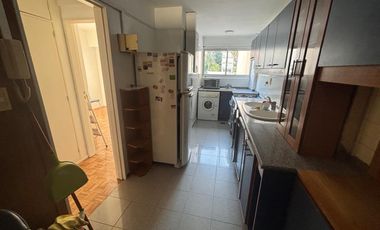 Departamento 3 ambientes amplio. Cochera. Olivos.