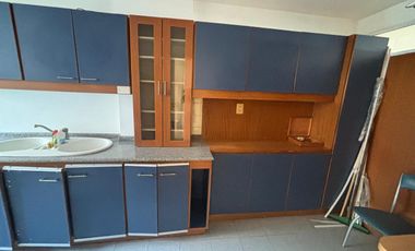 Departamento 3 ambientes amplio. Cochera. Olivos.