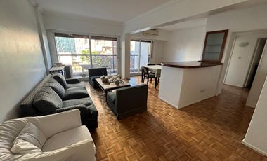 Departamento 3 ambientes amplio. Cochera. Olivos.