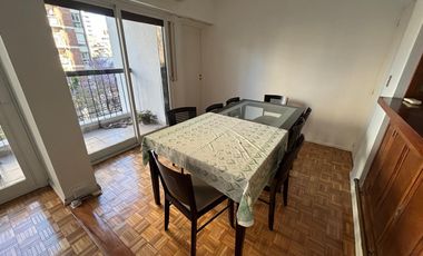 Departamento 3 ambientes amplio. Cochera. Olivos.