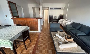 Departamento 3 ambientes amplio. Cochera. Olivos.