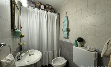 Venta PH  3 ambientes con patio en Sarandi