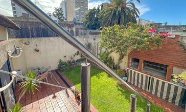 PH en venta en Lanús Este 3 ambientes con patio Apto Crédito