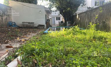 A Media Cuadra de Panamericana, Casa 7 Amb. con Garaje, Fondo y Piscina