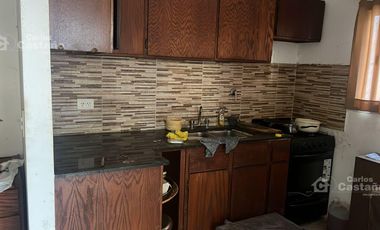 A Media Cuadra de Panamericana, Casa 7 Amb. con Garaje, Fondo y Piscina