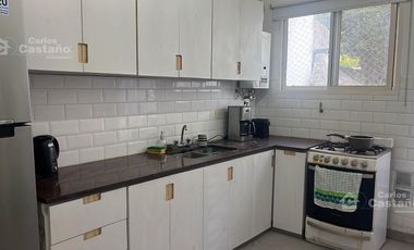 A Media Cuadra de Panamericana, Casa 7 Amb. con Garaje, Fondo y Piscina