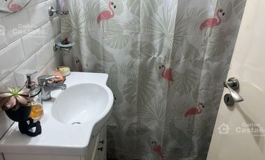 A Media Cuadra de Panamericana, Casa 7 Amb. con Garaje, Fondo y Piscina